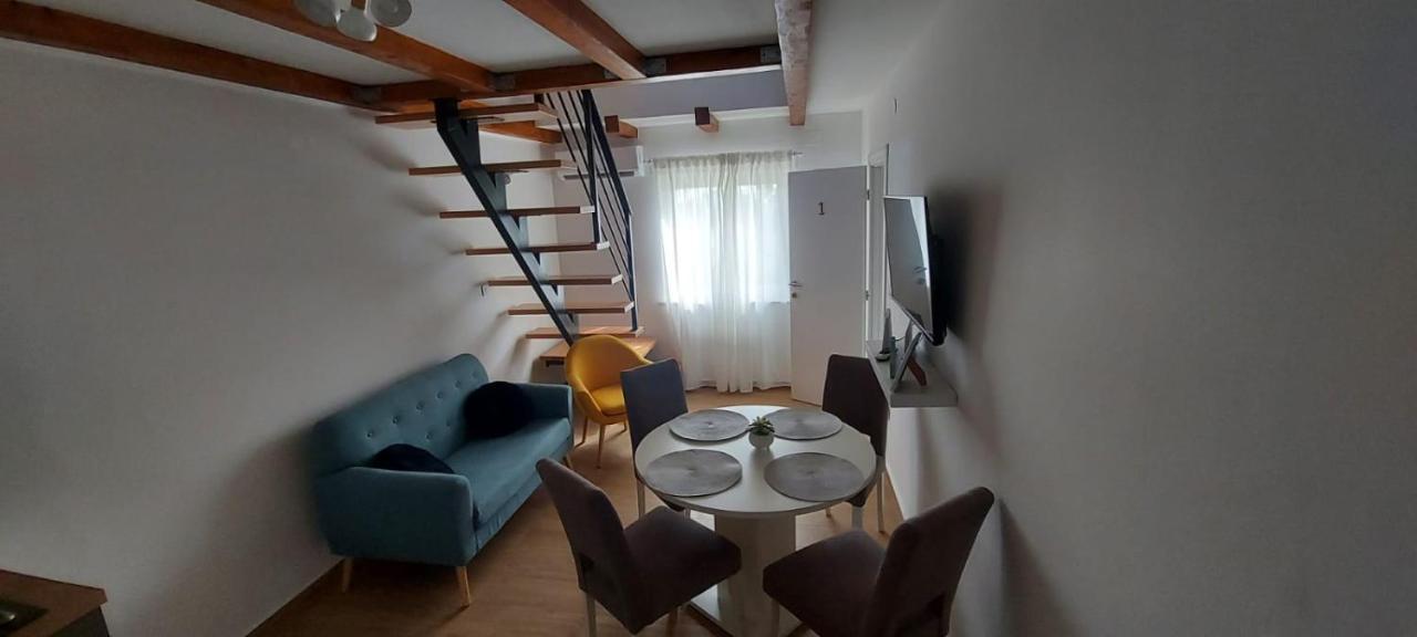 Apartments Lucky Lozovac Exterior photo